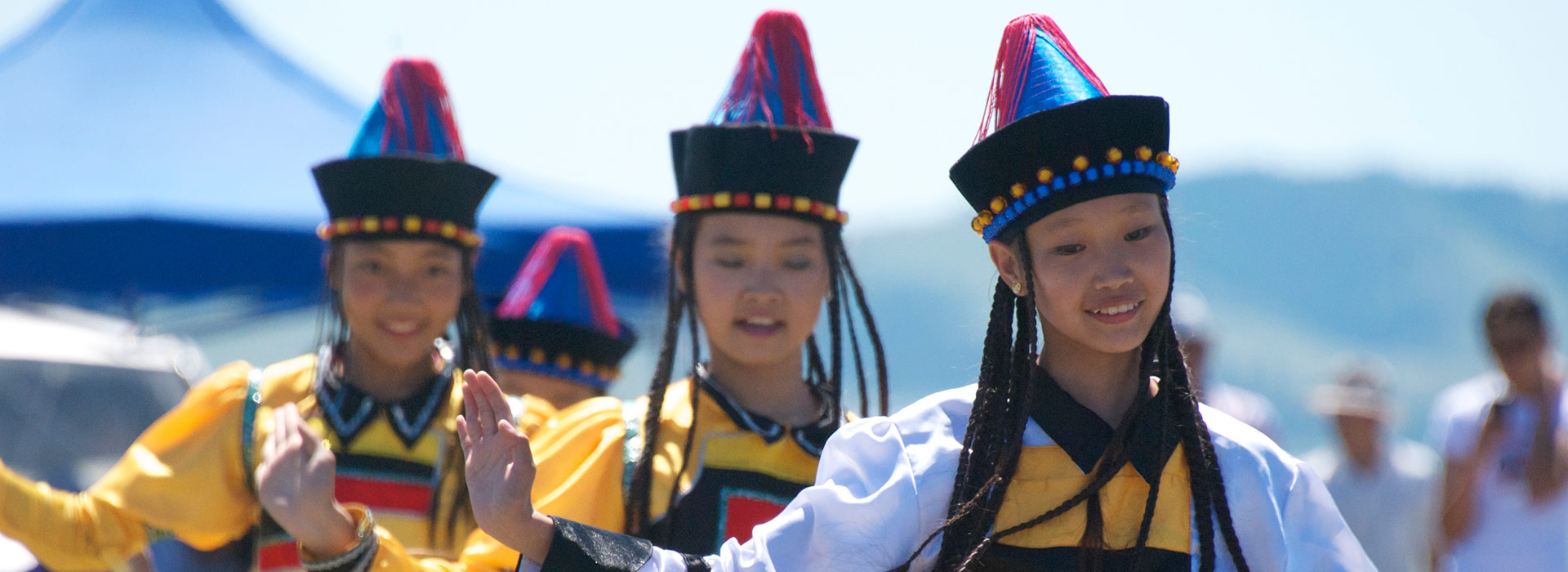 khentii-buryat-dancers